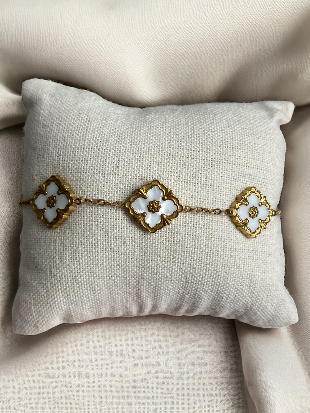 Bracelet - Vintage Clover
