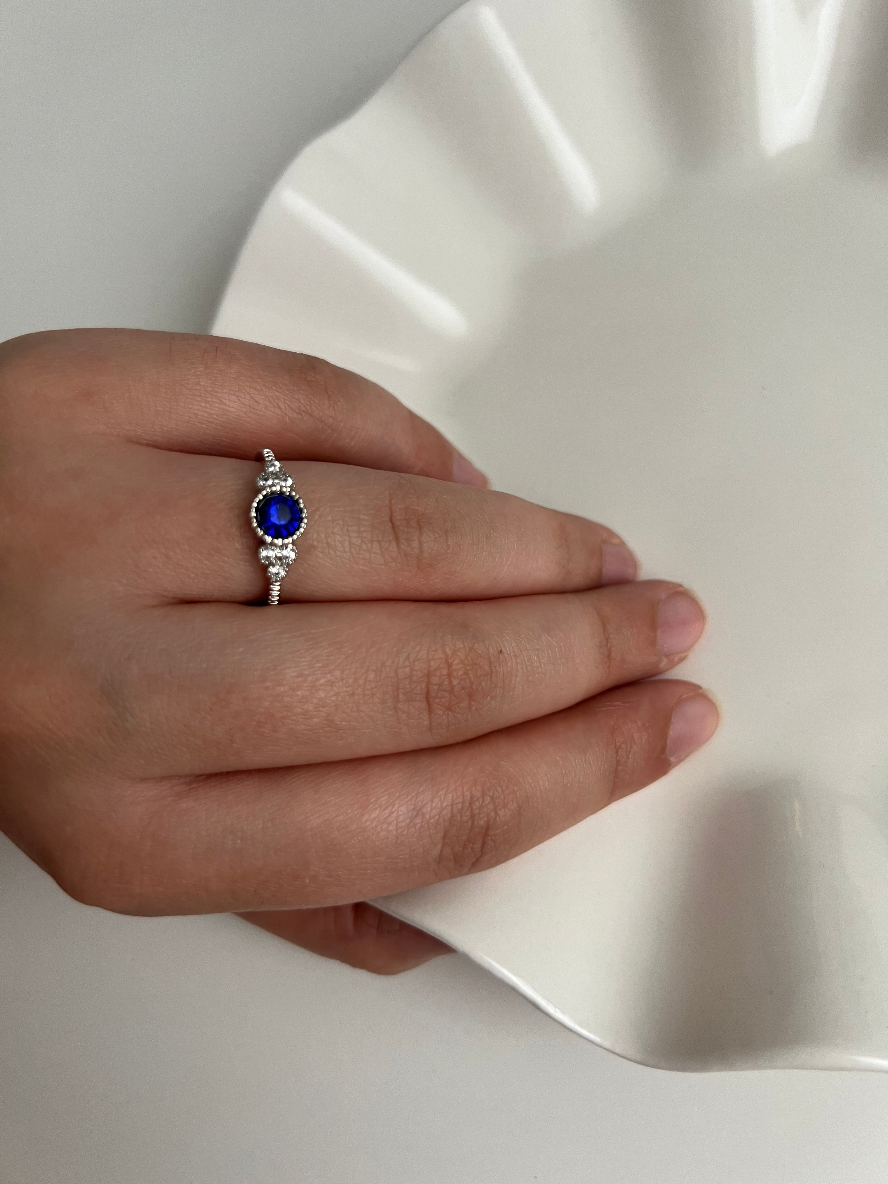 Ring - Sapphire Gem - 925 Sterling Silver
