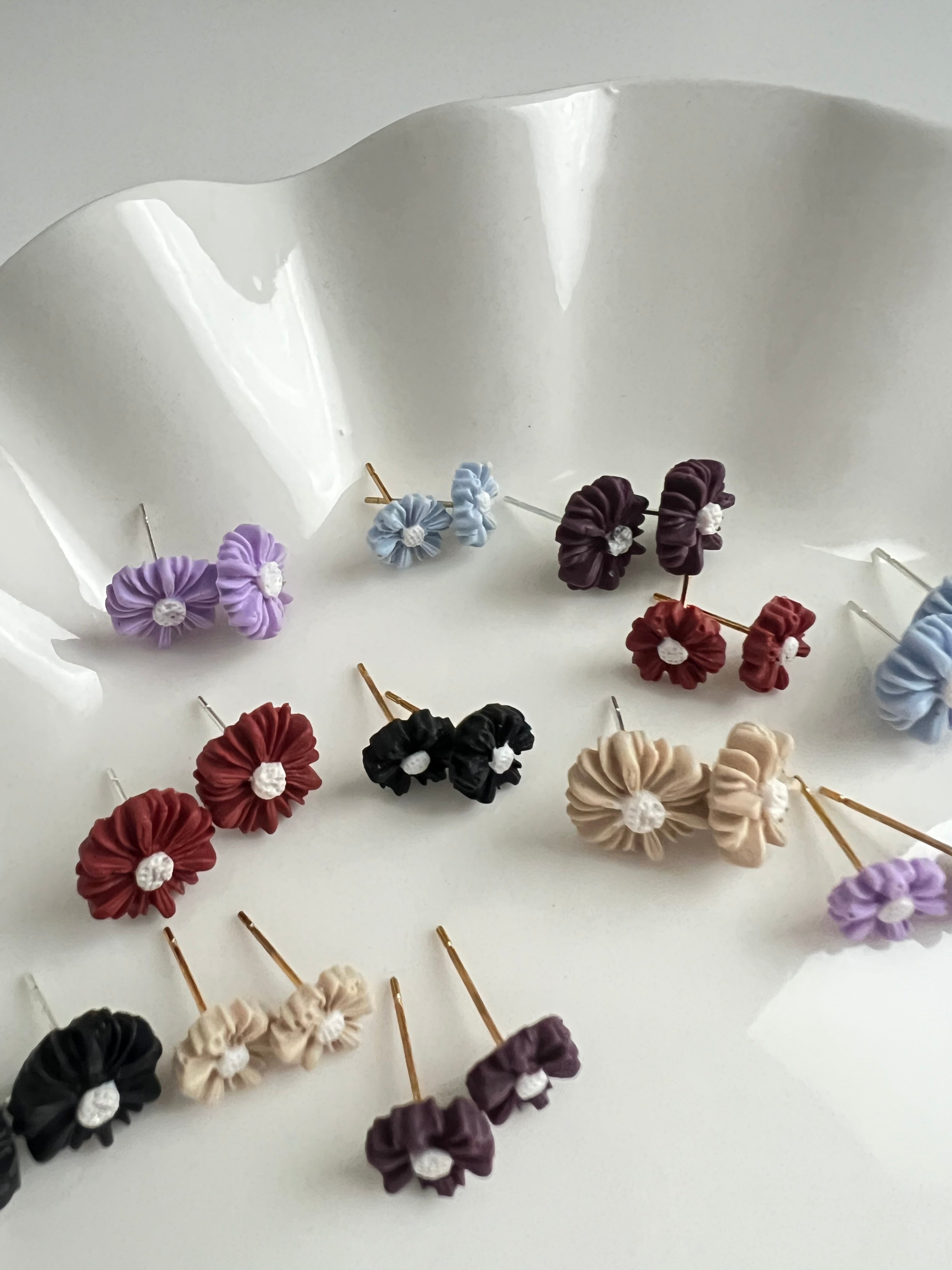 CC-Earrings - Daisy Small