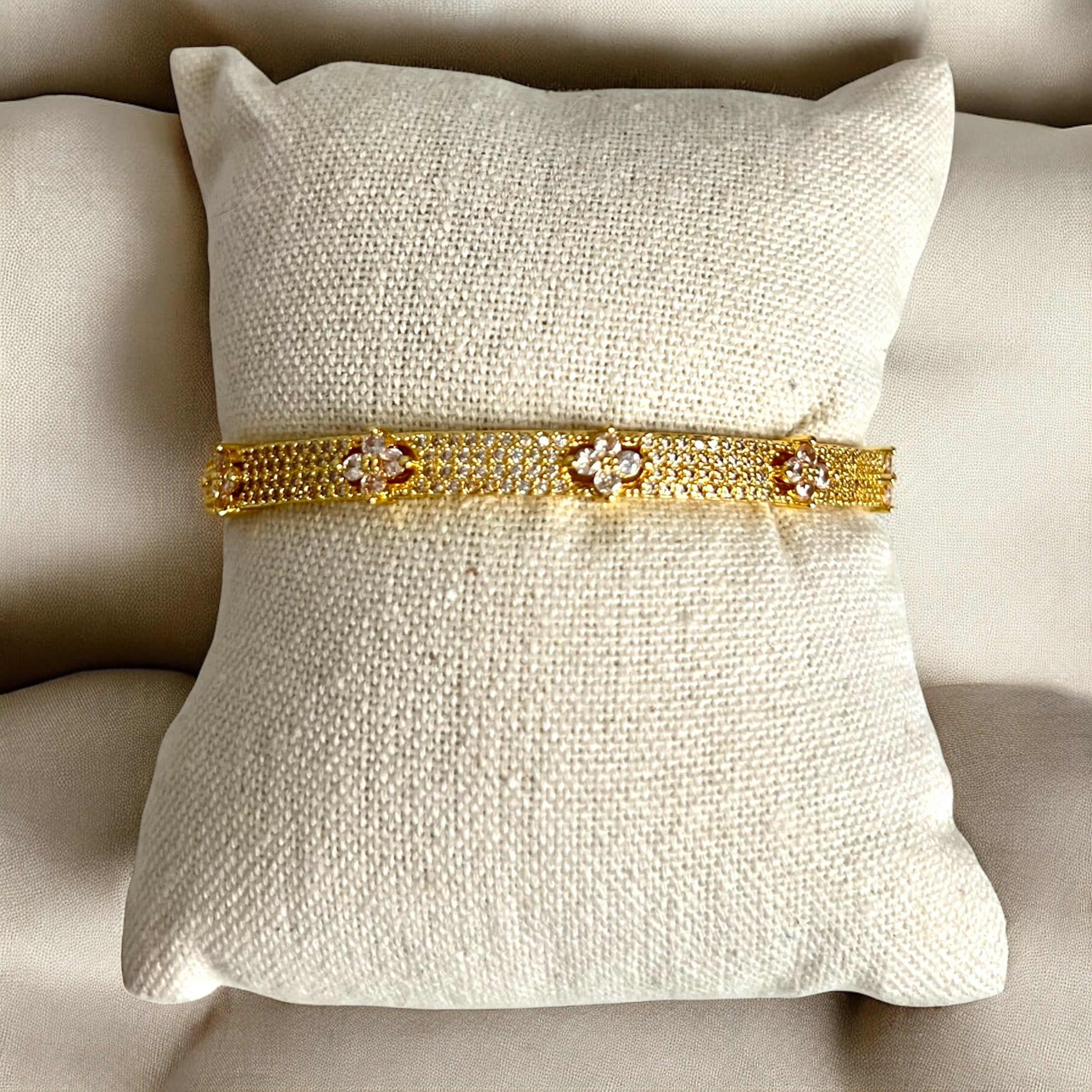 Bangle - Arianne Gold