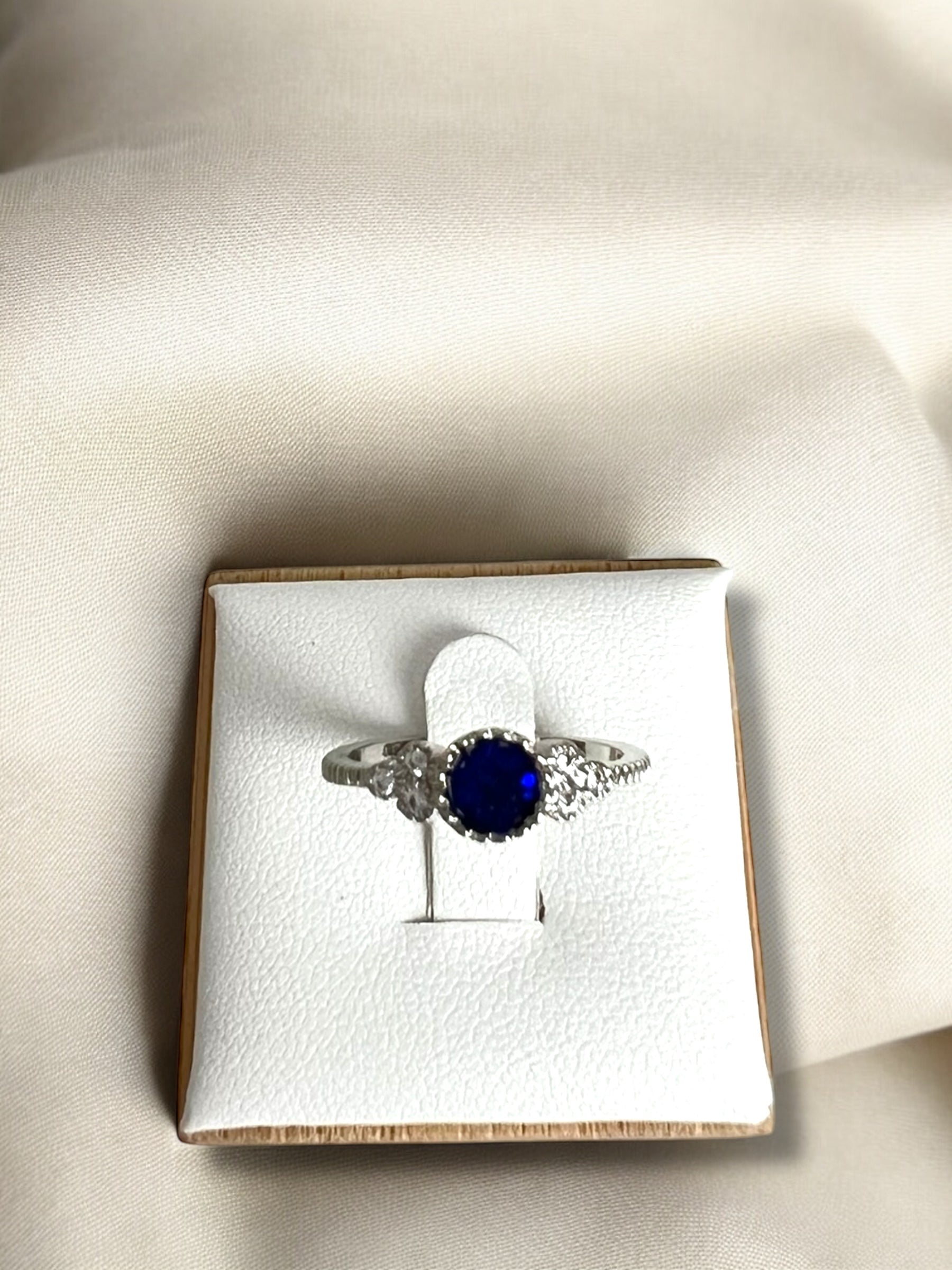Ring - Sapphire Gem - 925 Sterling Silver