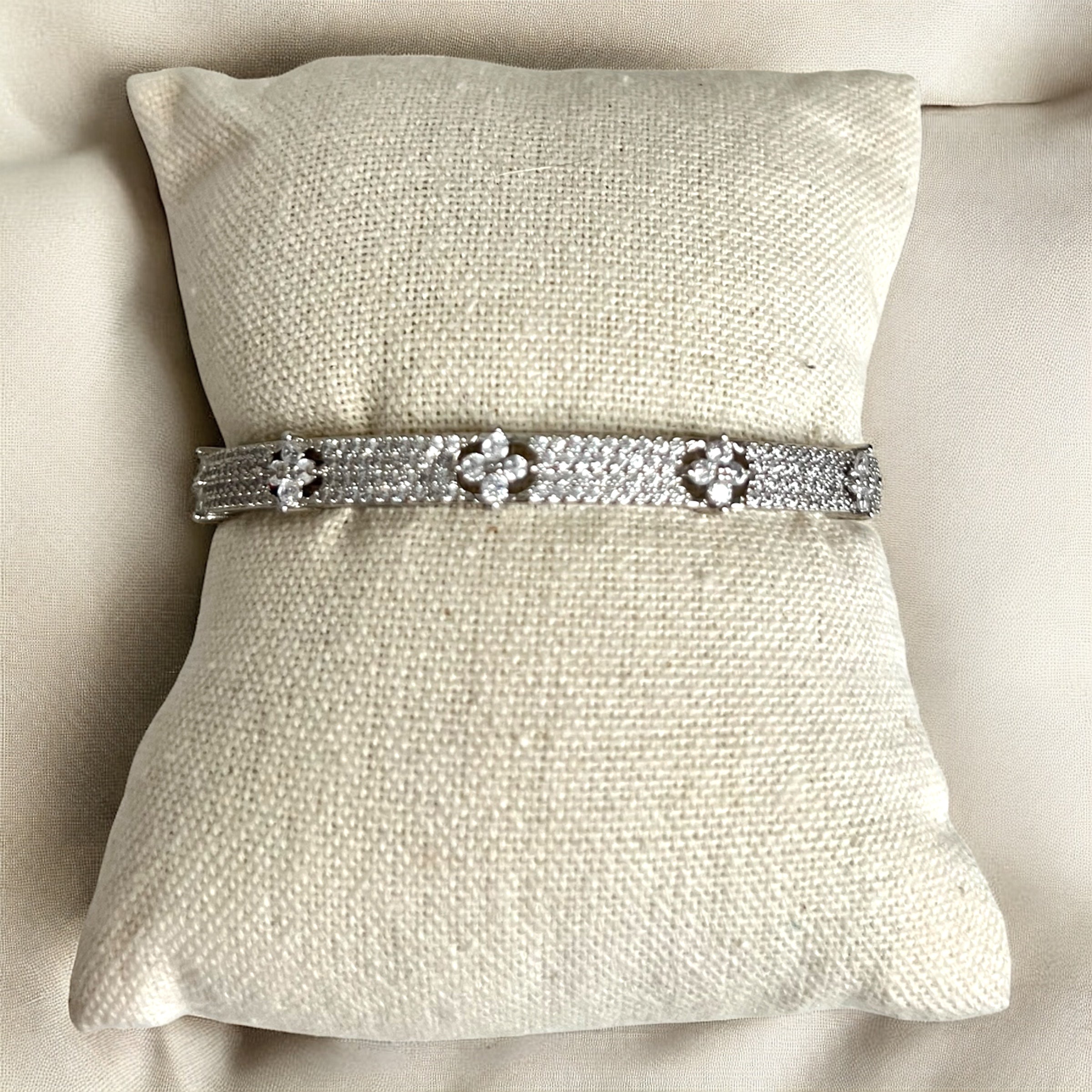 Bangle - Arianne Silver