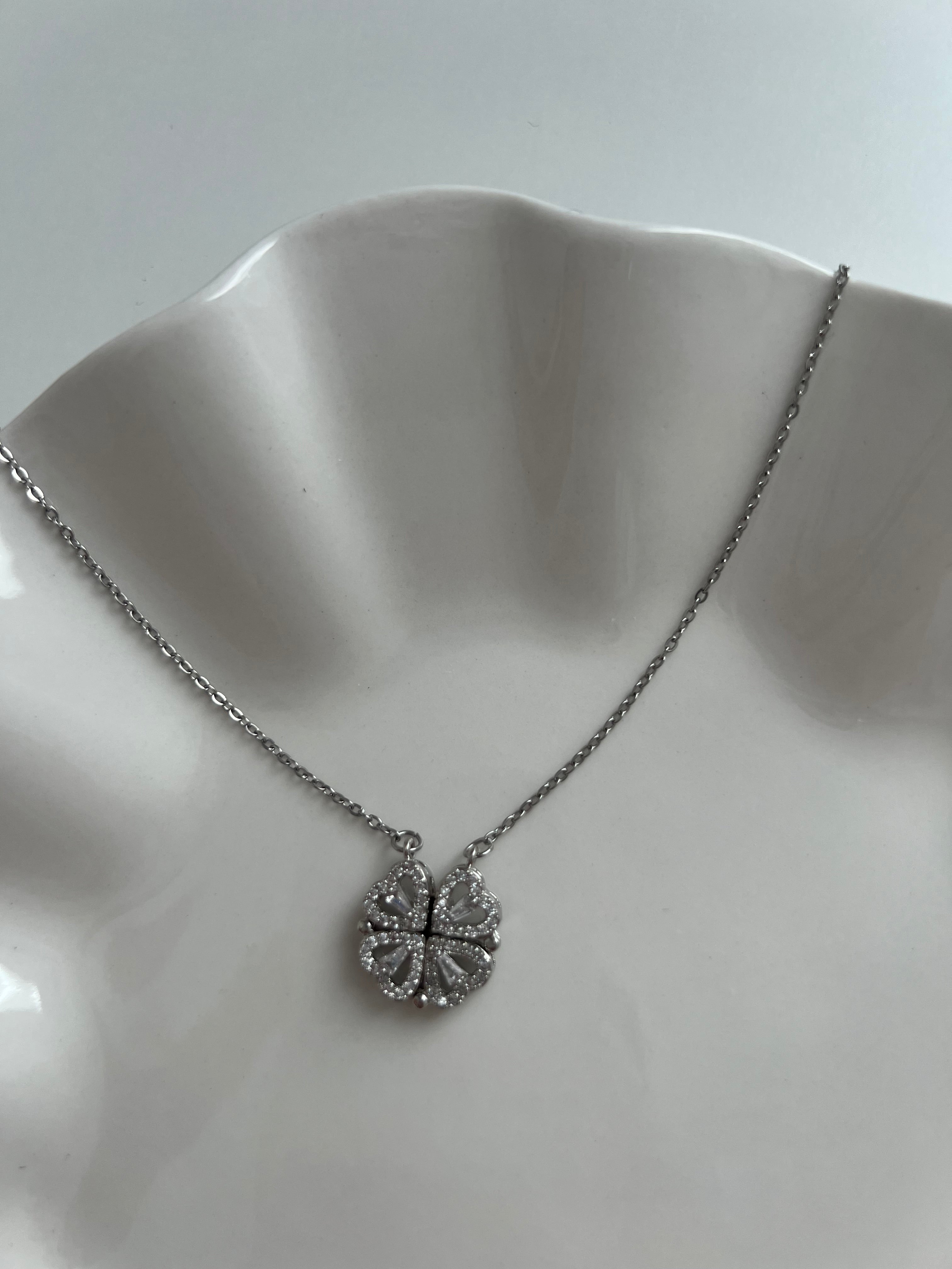 Necklace - Celeste Clover Silver