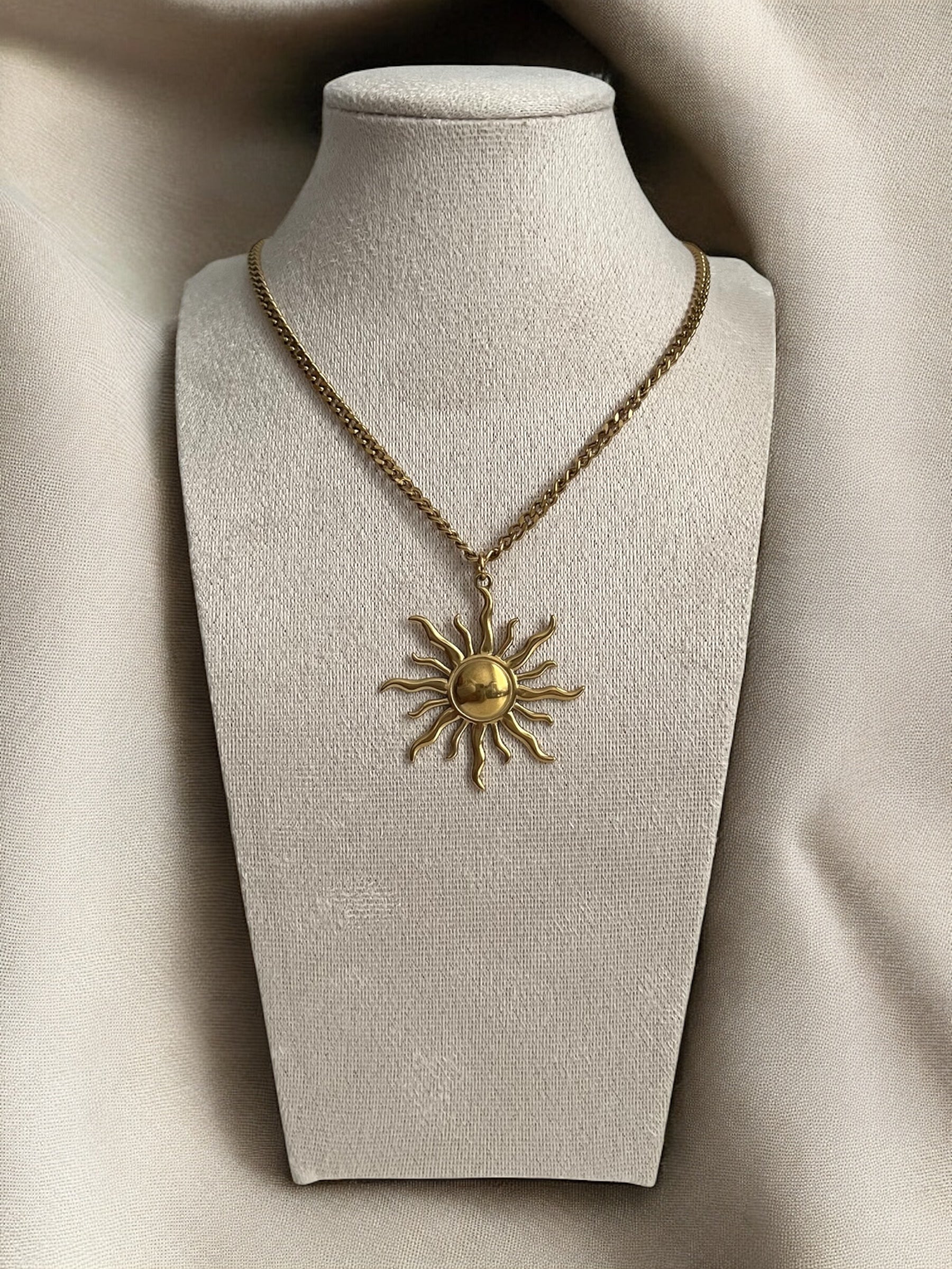 Necklace - Sol