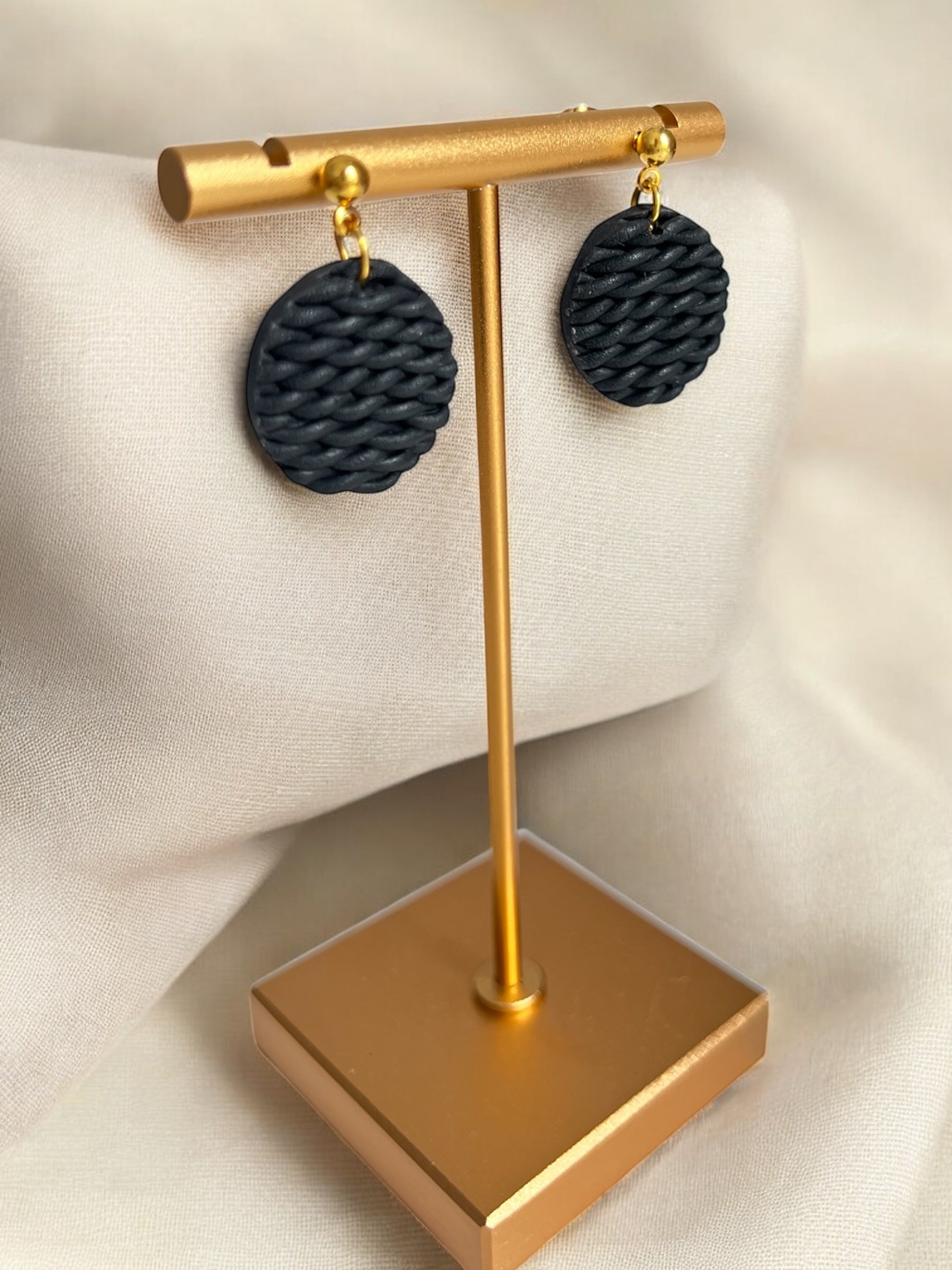 CC-Earrings - Twisty Dangle