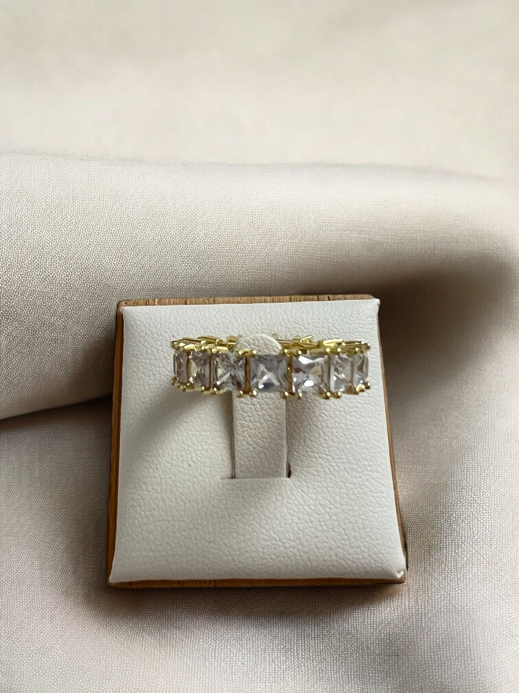 Ring - Velvet Band Gold