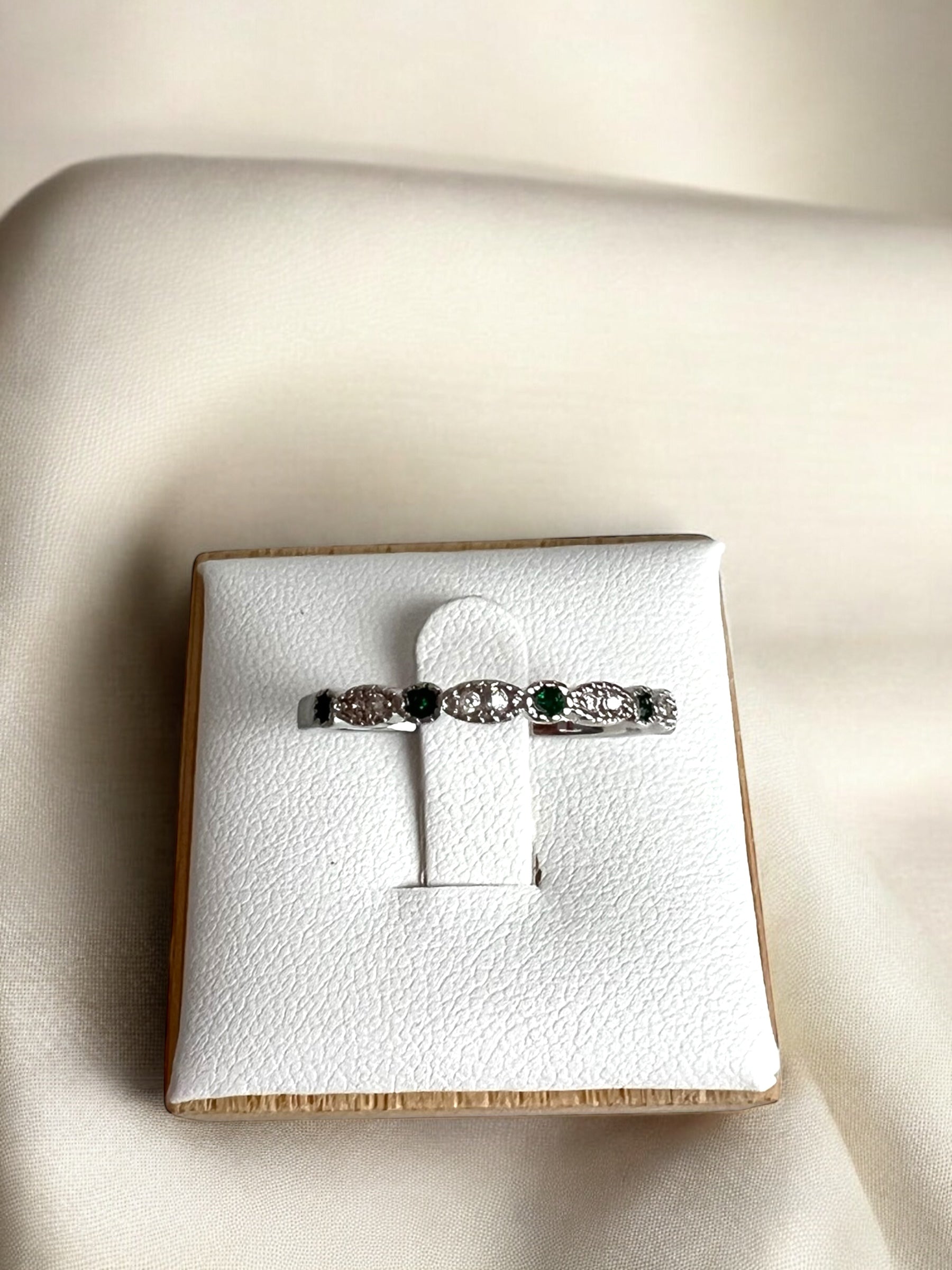 Ring - Emerald Band - 925 Sterling Silver