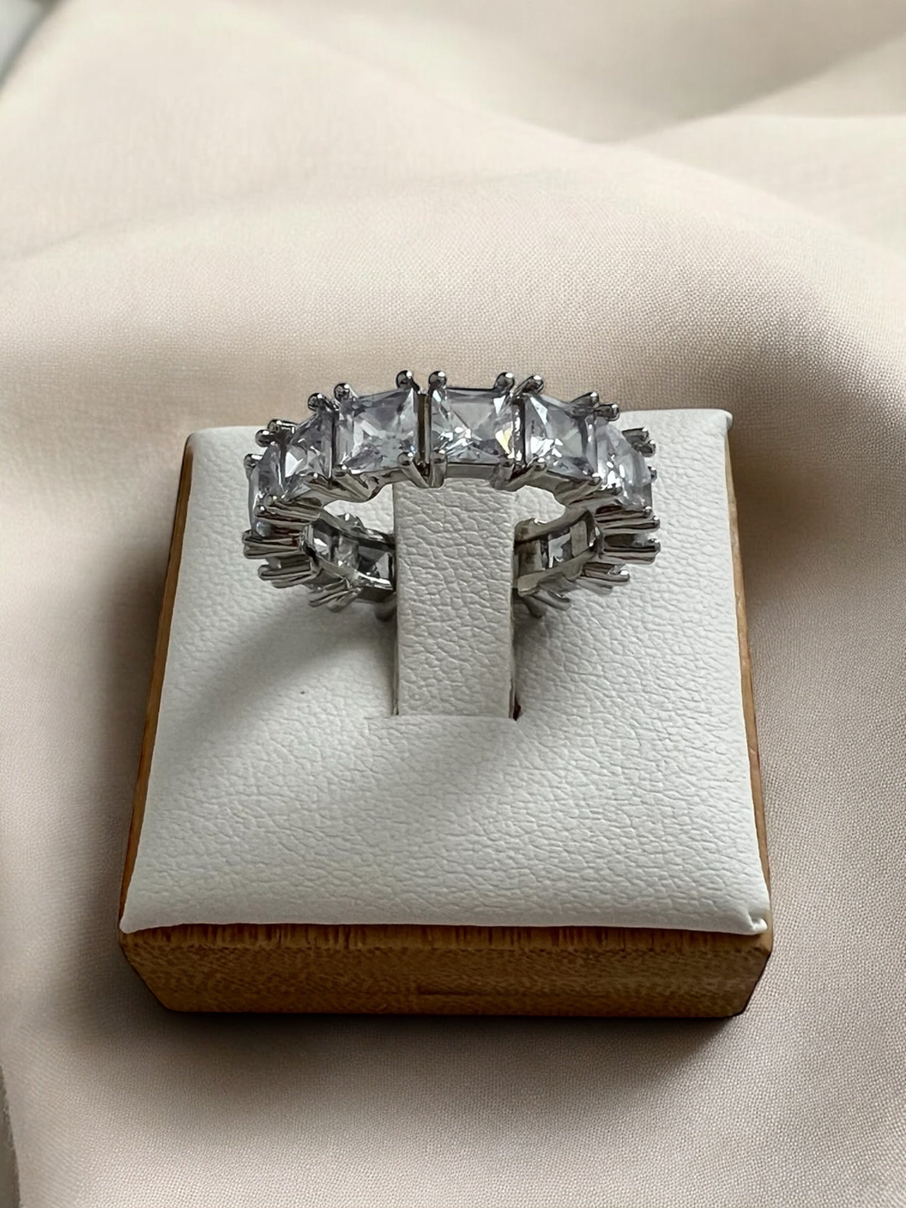 Ring - Velvet Band