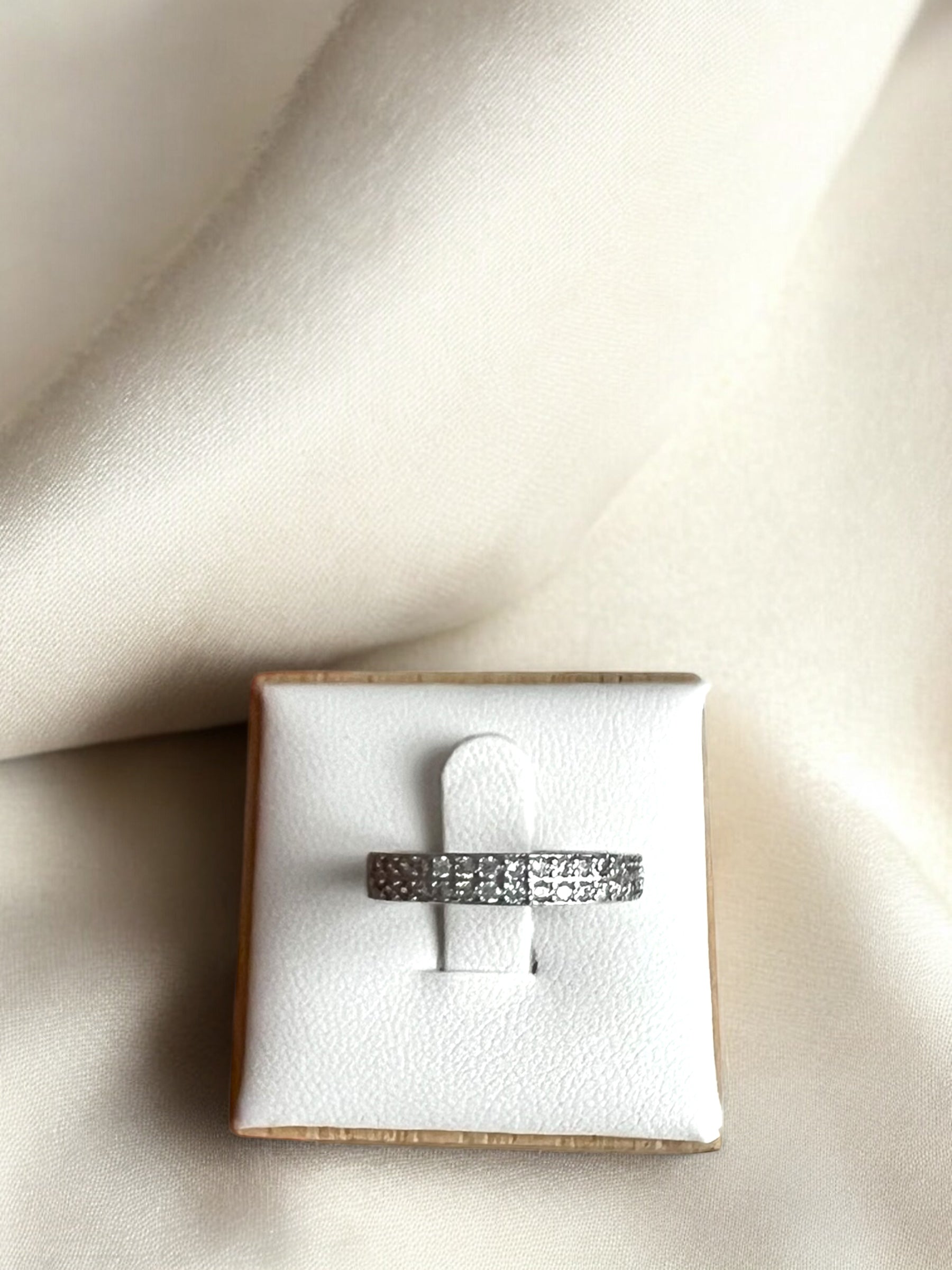 Ring - Dazzle Band - 925 Sterling Silver