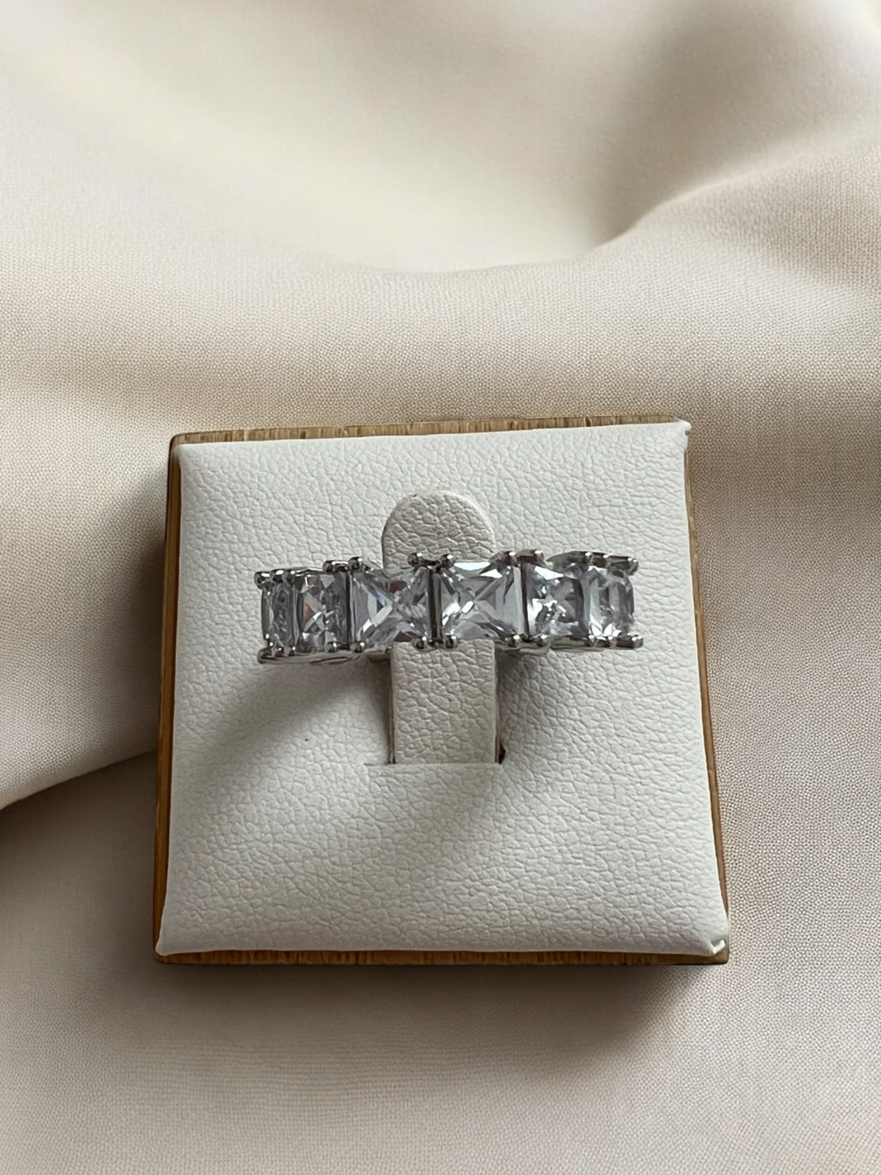 Ring - Velvet Band
