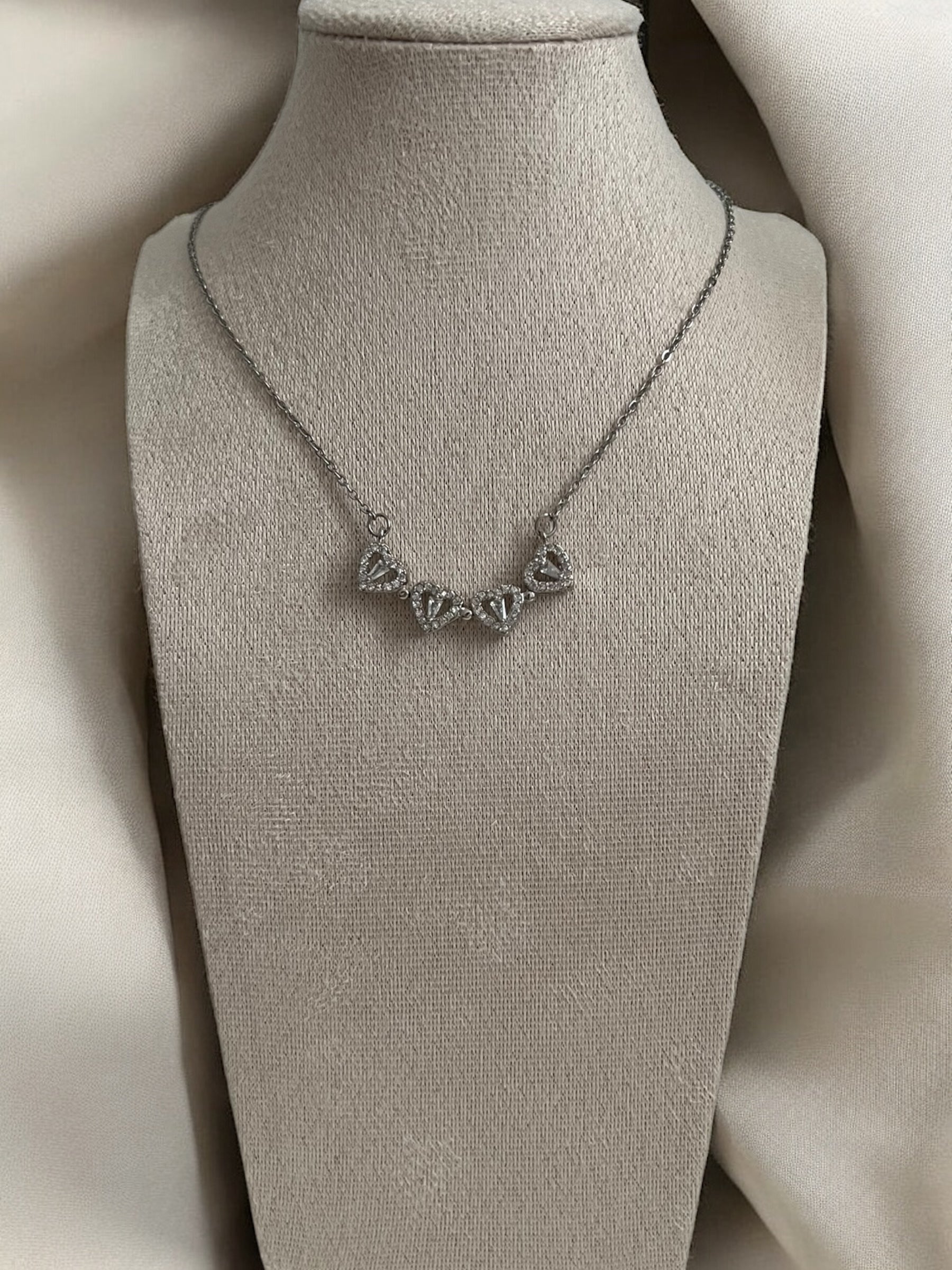 Necklace - Celeste Clover Silver